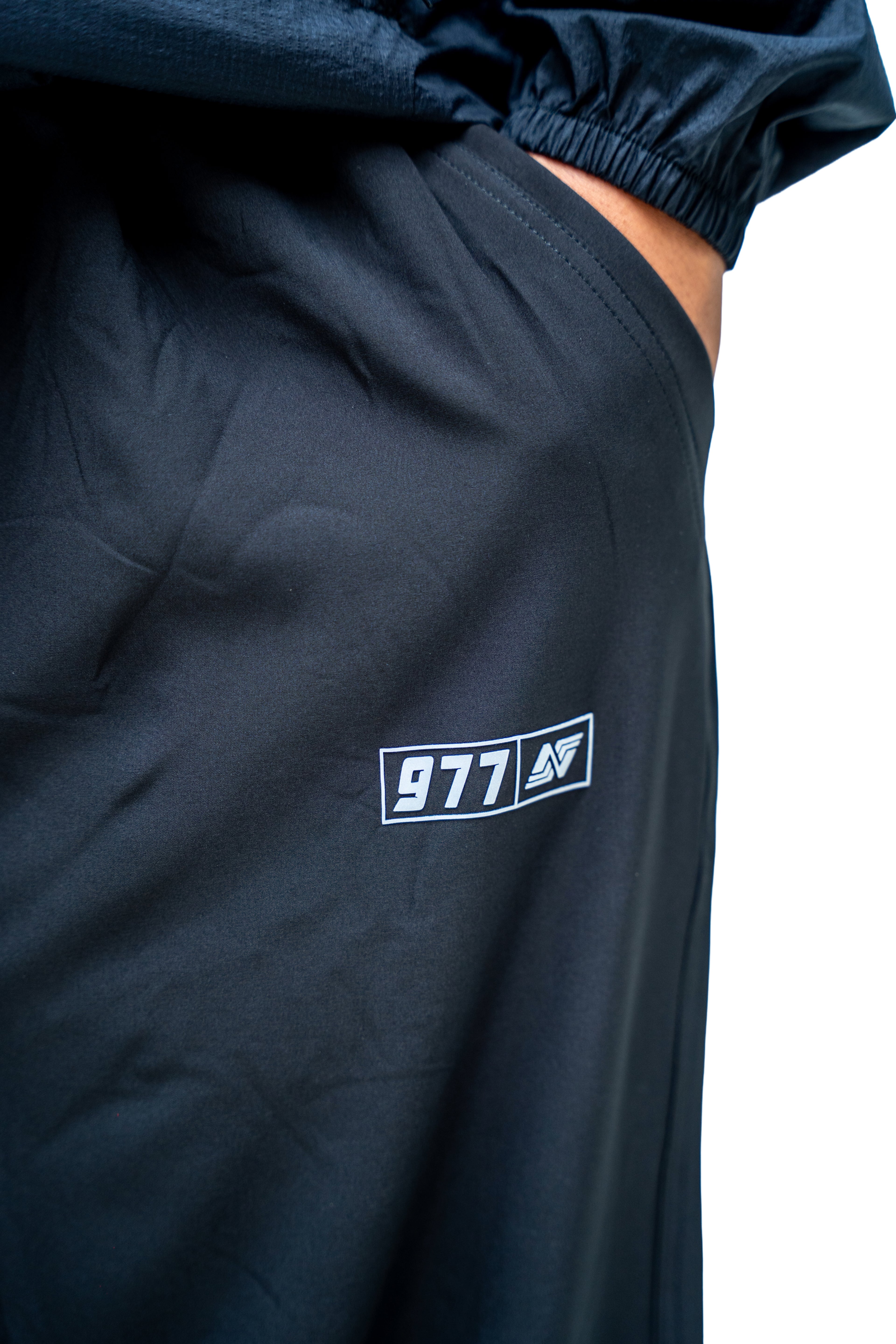 Baggy Sporty Track: Black