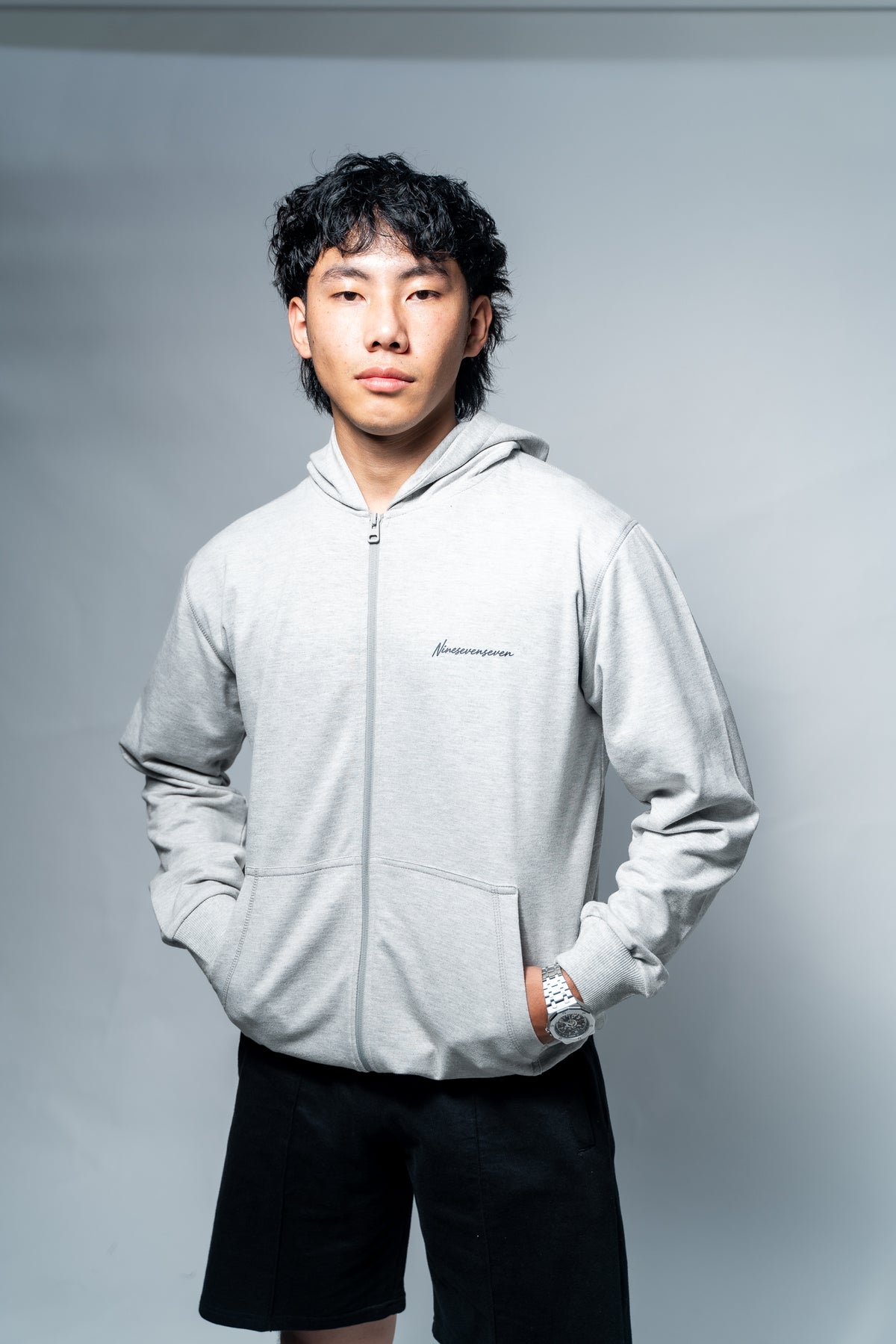 ZIP HOODIE: Signature