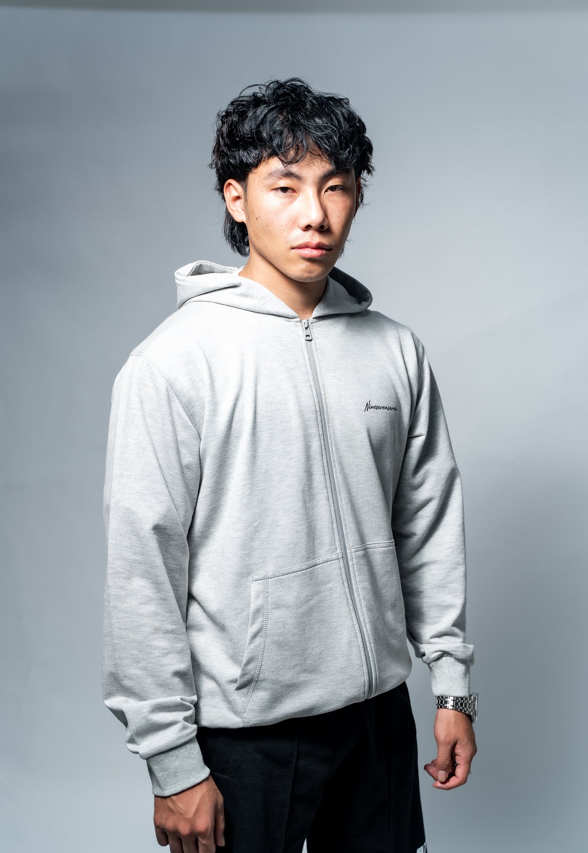 ZIP HOODIE: Signature