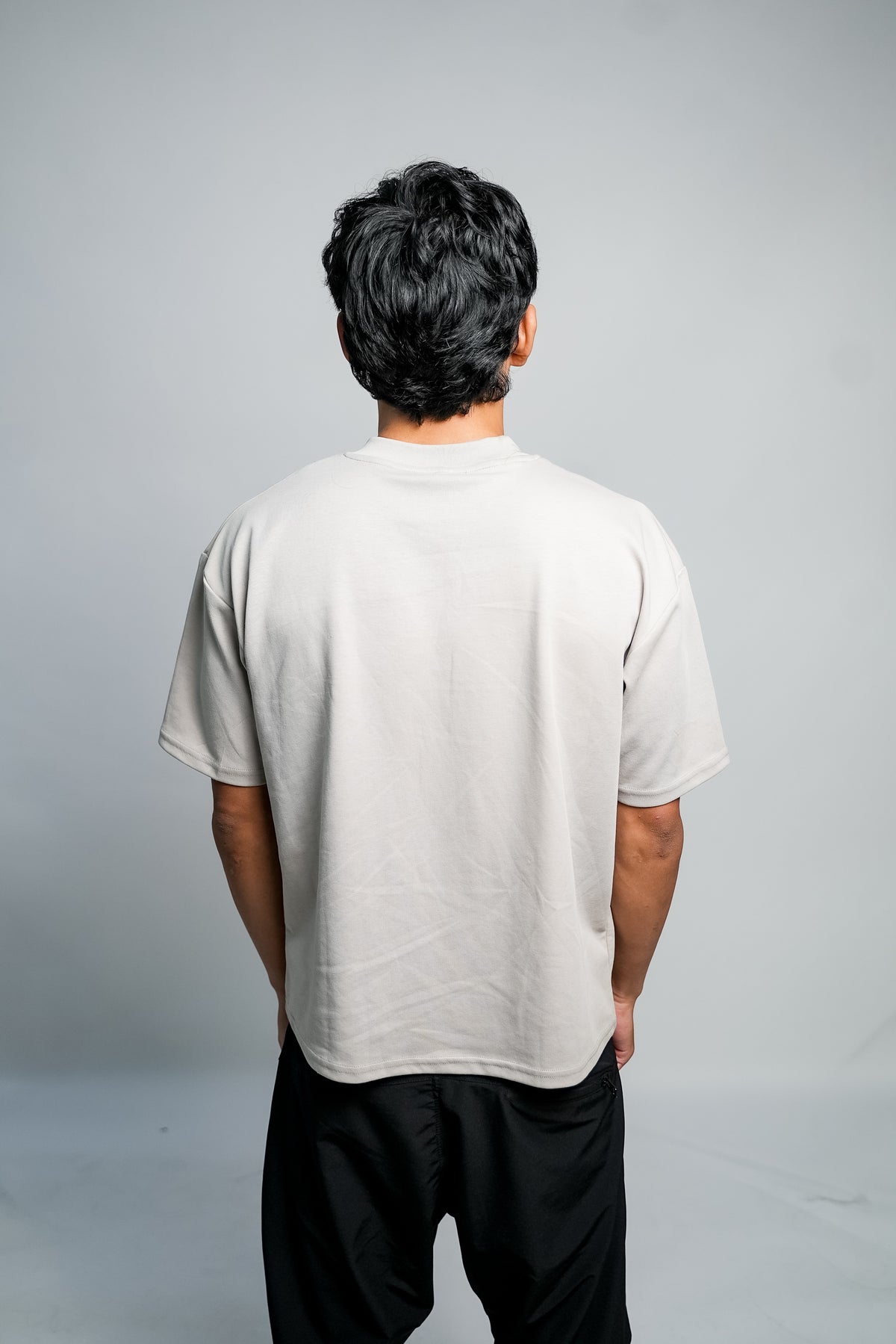 BOX FIT: SIGNATURE TSHIRT Color Beige