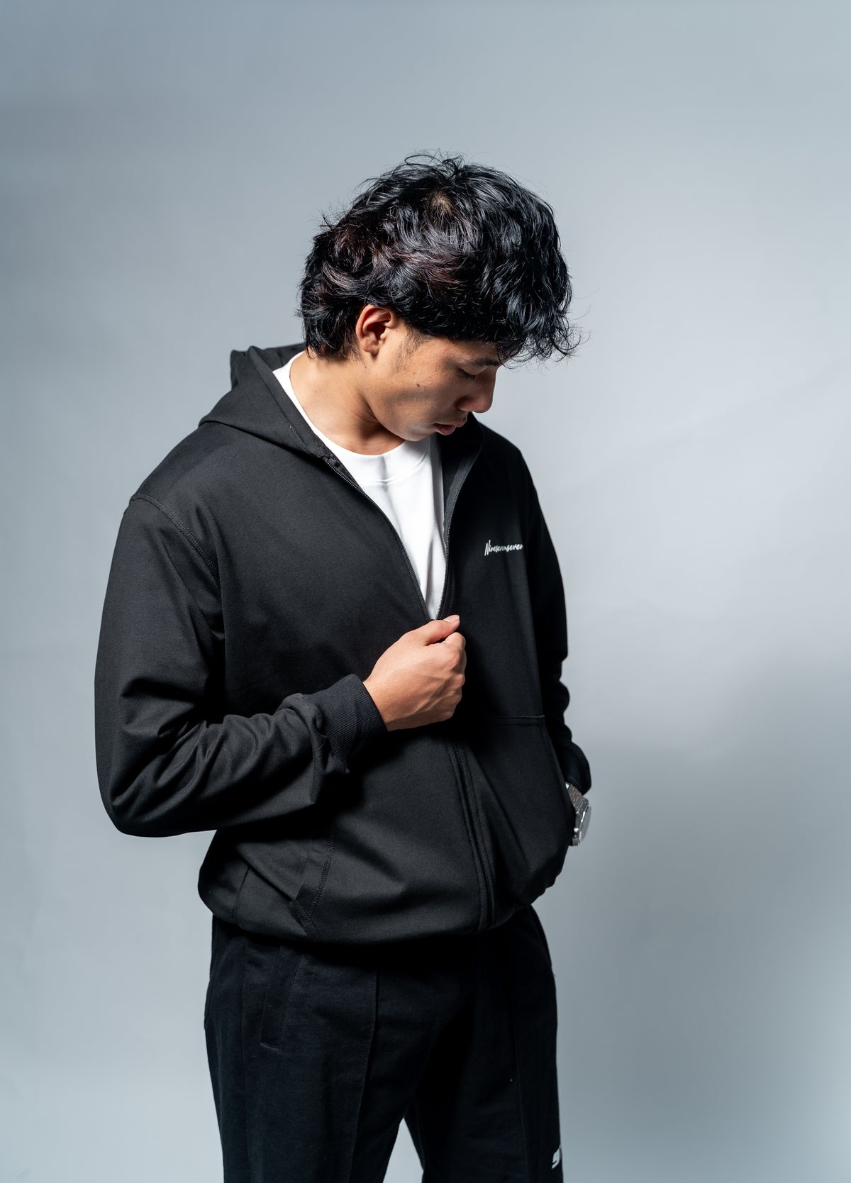 ZIP HOODIE: Signature