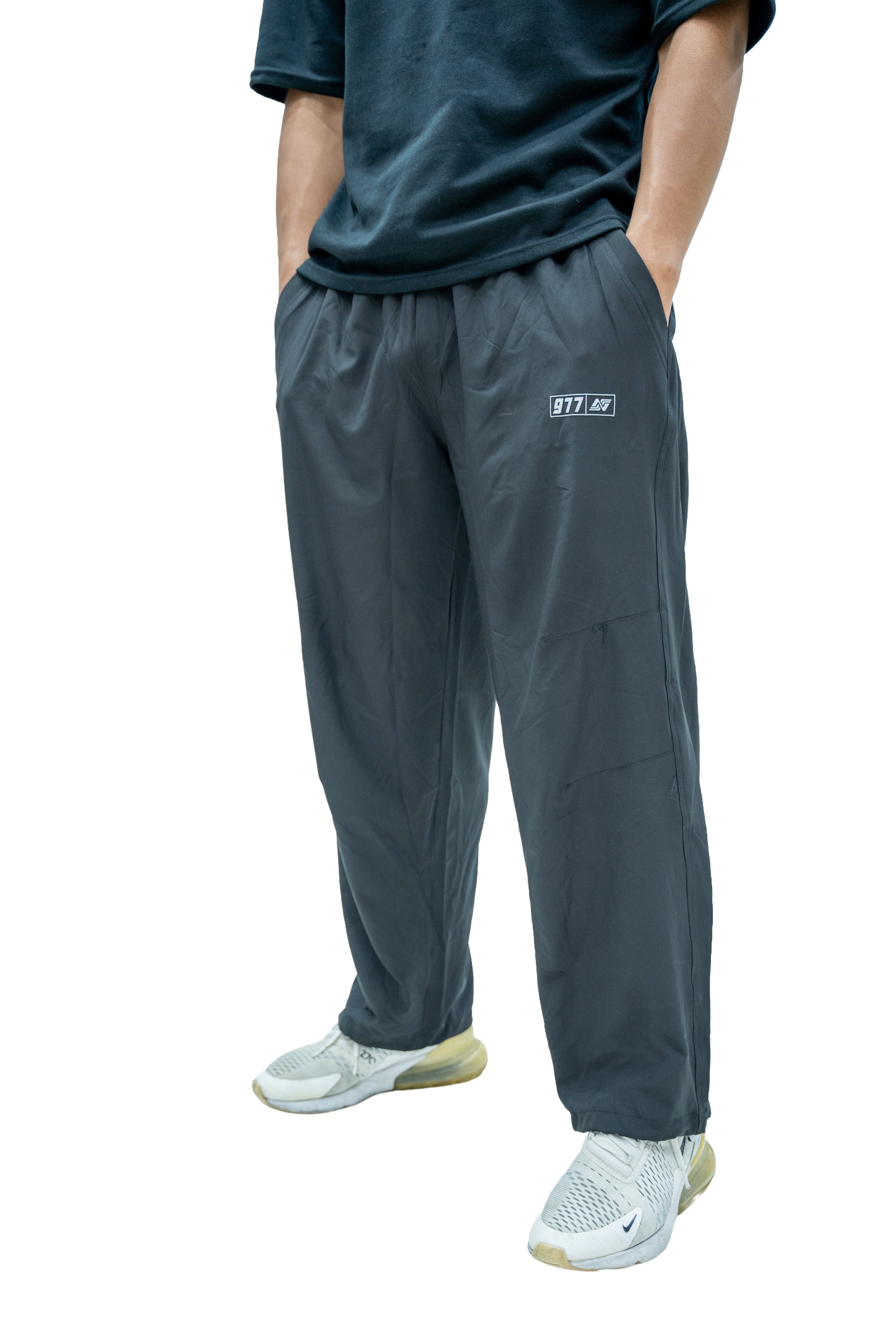 Baggy Sporty Track: Black