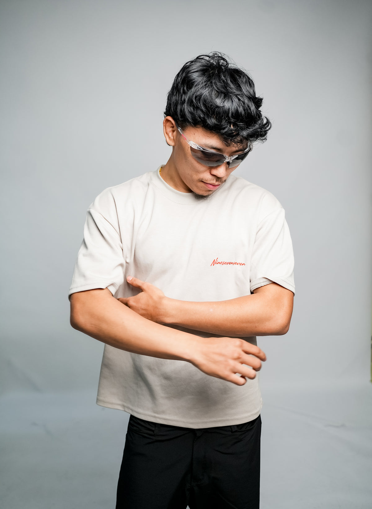 BOX FIT: SIGNATURE TSHIRT Color Beige